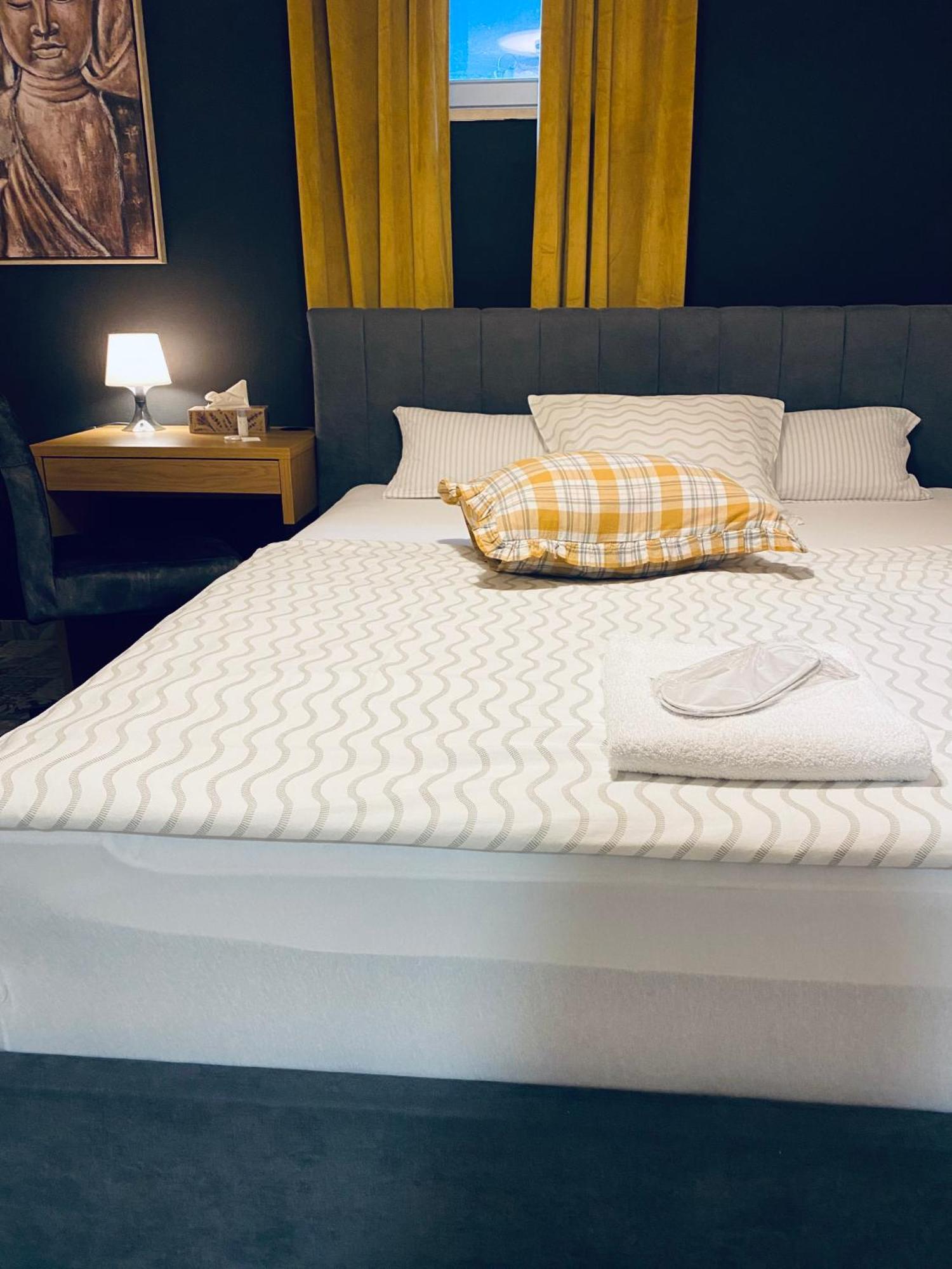 Rooms & Apartment Zala Airport Shuttle Option Cerklje na Gorenjskem Exterior photo